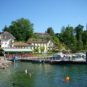 Hotel Le Jules Verne